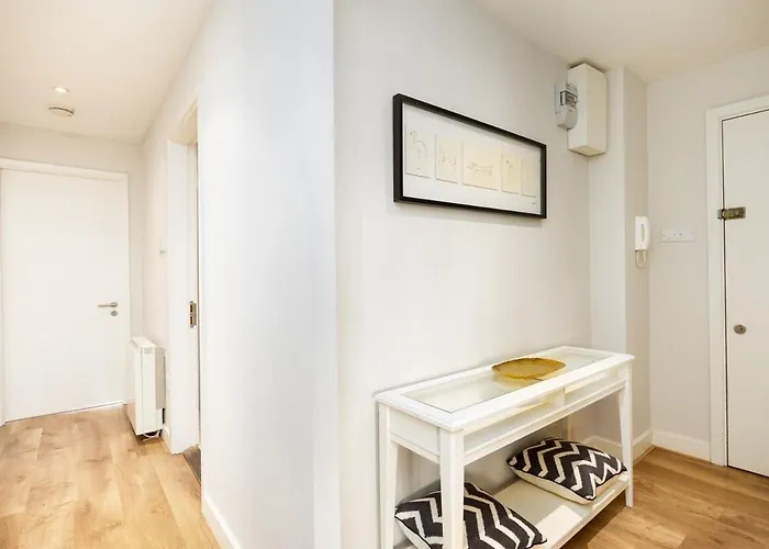 아파트 Modern 2 Bed - 8min To Grand Canal Dock Station 더블린