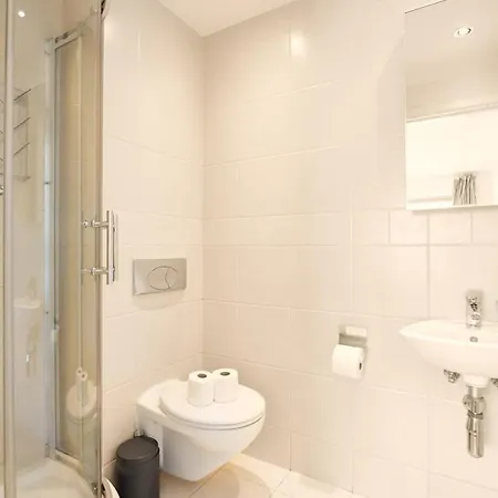 Modern 2 Bed - 8min To Grand Canal Dock Station * Dublin