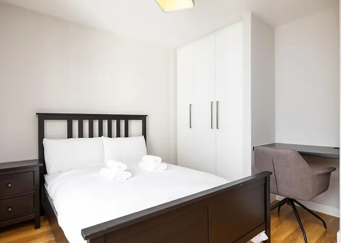 Modern 2 Bed - 8min To Grand Canal Dock Station *