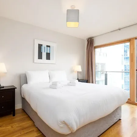 Modern 2 Bed - 8min To Grand Canal Dock Station Daire
