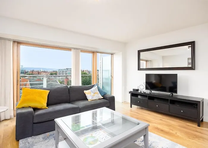 Modern 2 Bed - 8min To Grand Canal Dock Station Daire